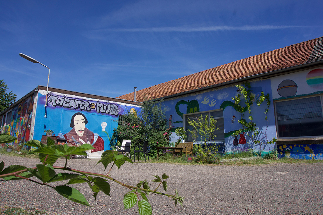 Szene aus einer Produktion von Theater im Fluss